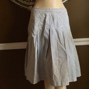 J.Crew pleated seersucker skirt size 8. Pockets!